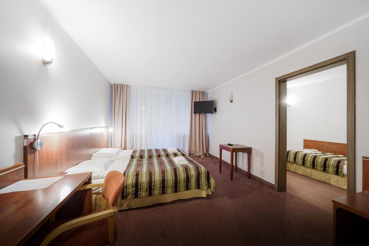 Promenada Zegrze Hotel Bialobrzegi  Ngoại thất bức ảnh