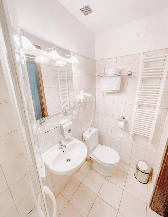 Promenada Zegrze Hotel Bialobrzegi  Ngoại thất bức ảnh
