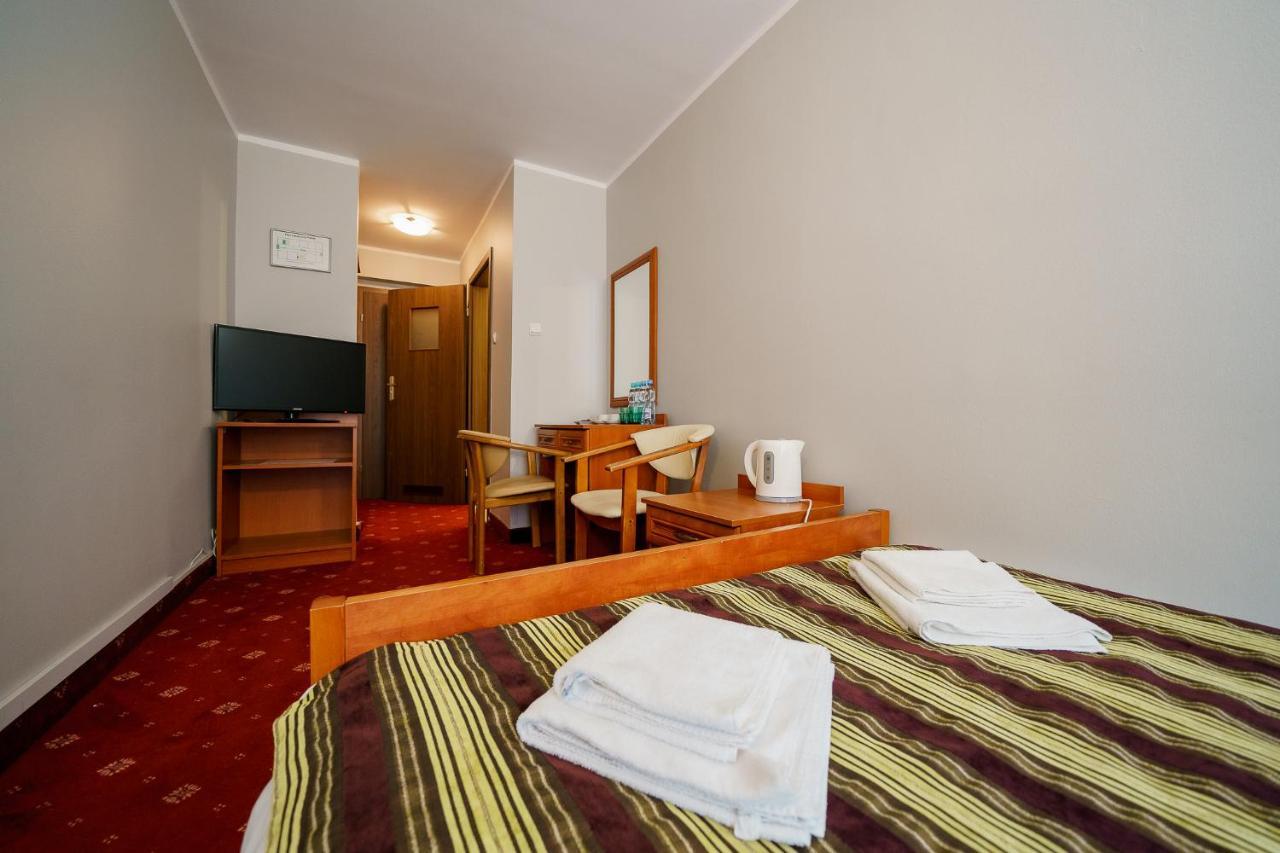 Promenada Zegrze Hotel Bialobrzegi  Ngoại thất bức ảnh