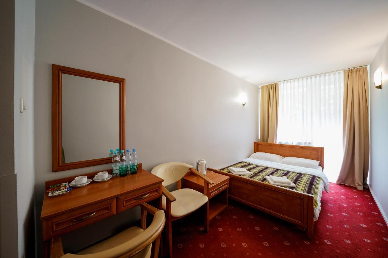 Promenada Zegrze Hotel Bialobrzegi  Ngoại thất bức ảnh