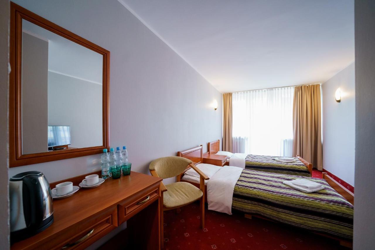 Promenada Zegrze Hotel Bialobrzegi  Ngoại thất bức ảnh