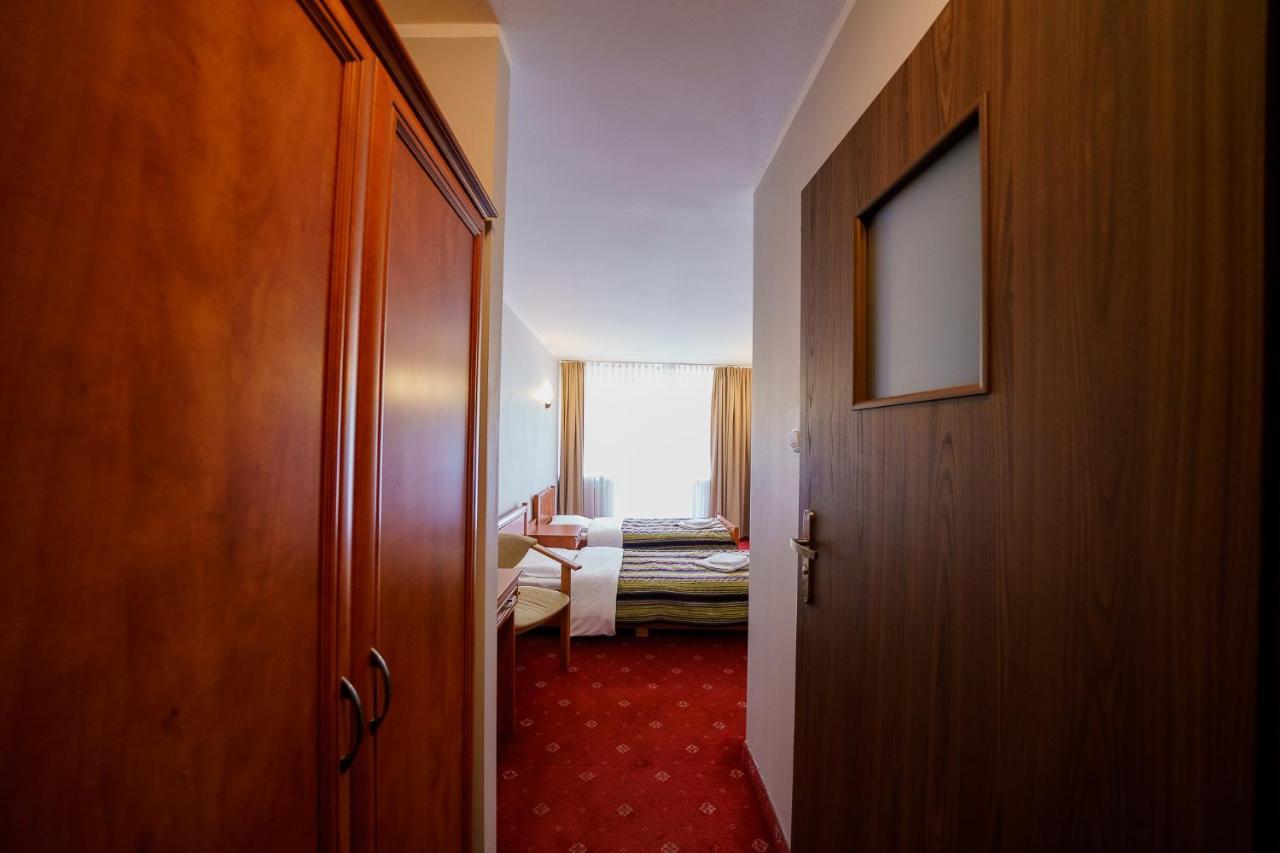 Promenada Zegrze Hotel Bialobrzegi  Ngoại thất bức ảnh