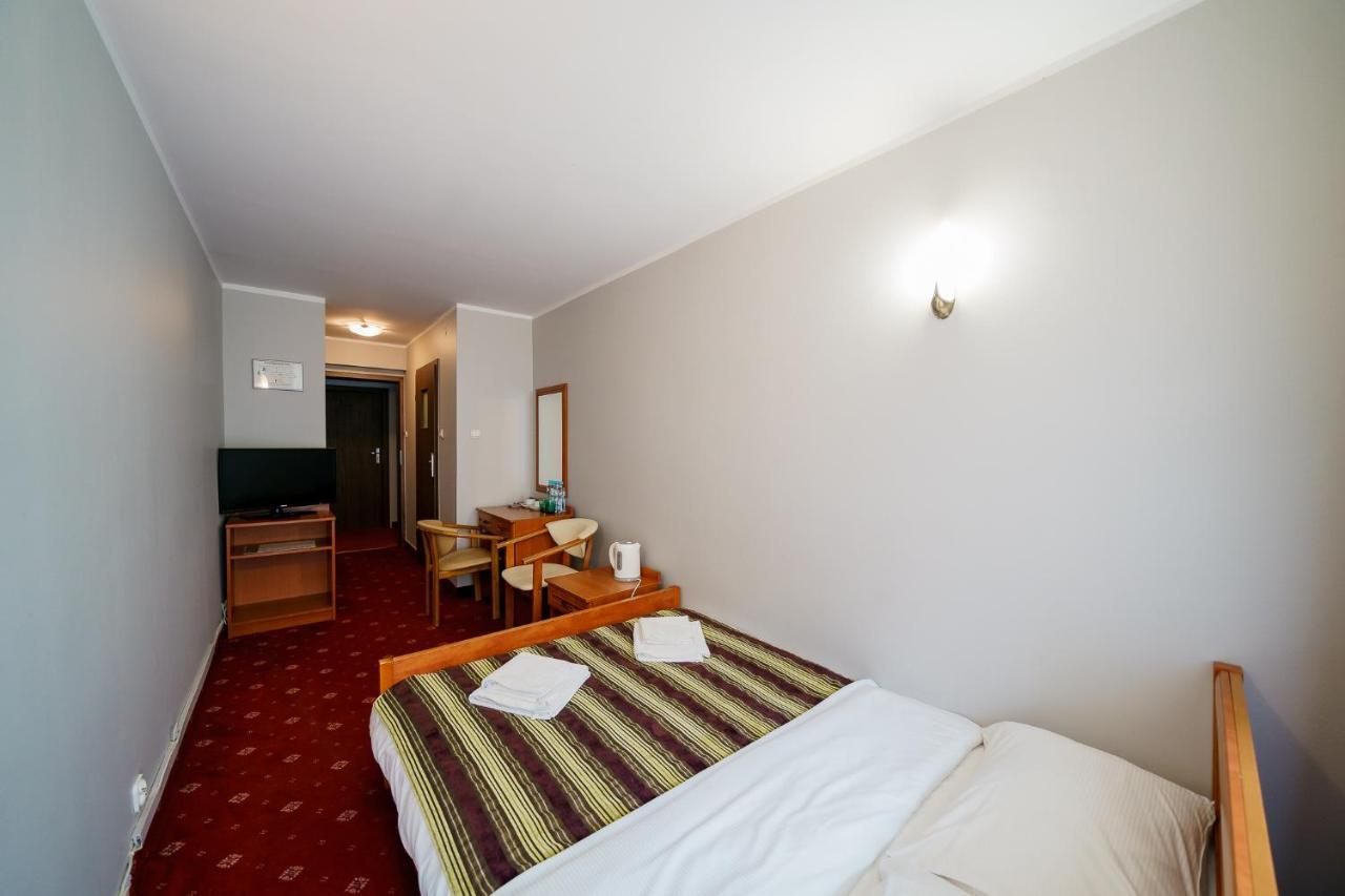 Promenada Zegrze Hotel Bialobrzegi  Ngoại thất bức ảnh